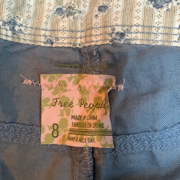 FREE PEOPLE Shorts Bermuda Roll Tab Linen Blend Blue Size 8 - Picture 3 of 5